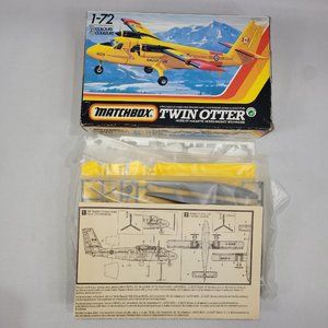 Matchbox  Vintage 1989 Twin Otter Plane Model Kit 1-72 Size